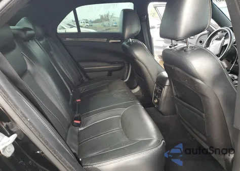 2013 Chrysler 300C John Varvatos Limited Edition z USA, uszkodzony, nr VIN 2C3CCADG2DH727695